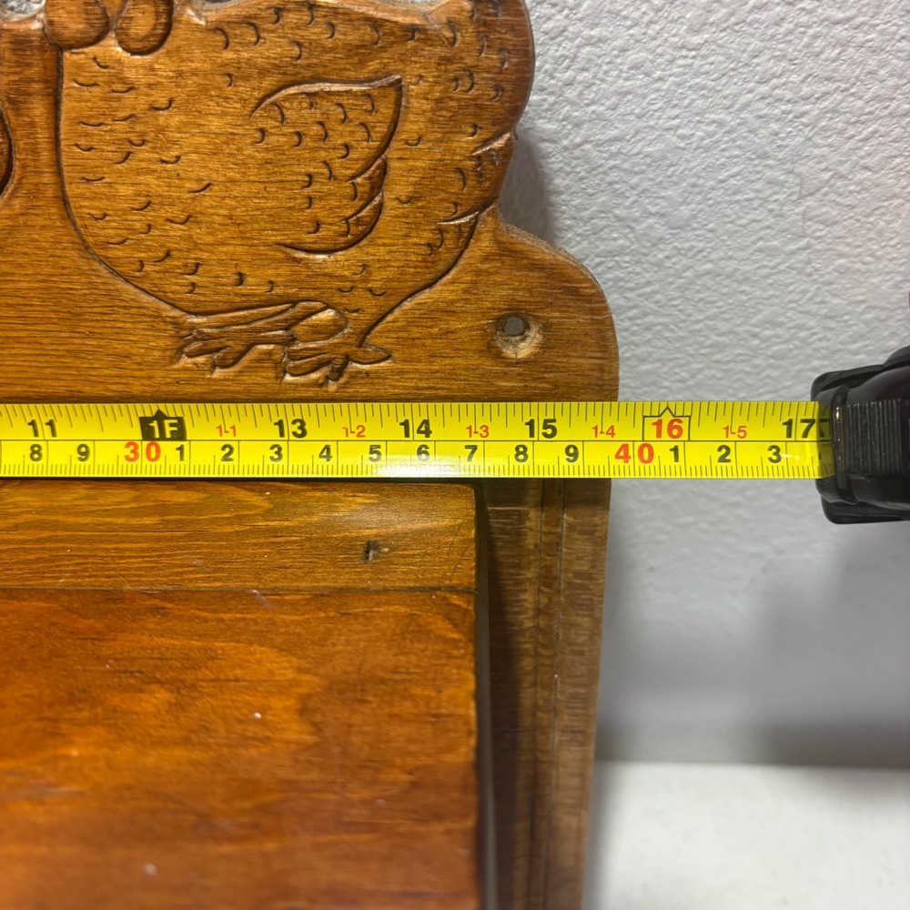 Vintage Carved Wood Chicken Hen Paper Towel Holder Wall Mount Shelf Farmhouse - Picture 4 of 13